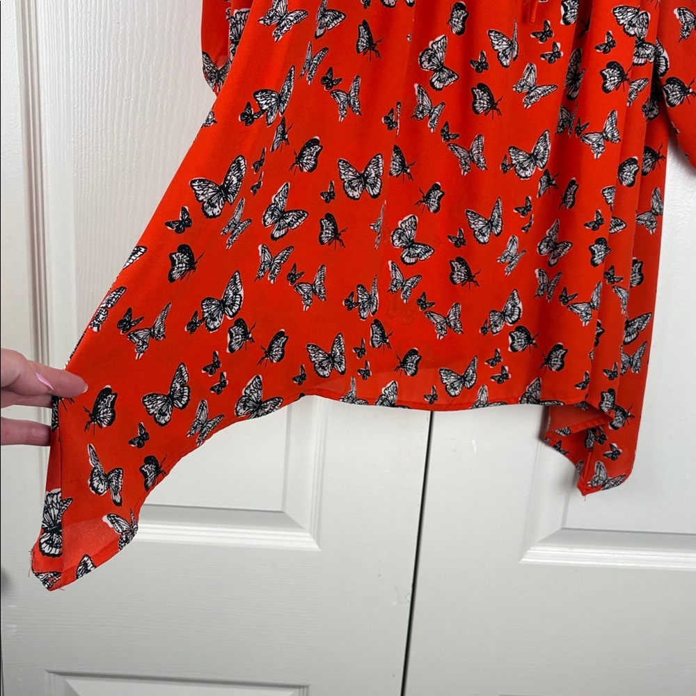 Karen Kane Butterfly Print Boho Blouse – Red & Black Peasant Top Size 1X - Picture 4 of 10